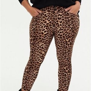 Torrid Leopard Print Ankle Skinny Studio Luxe Ponte Mid-Rise Pant